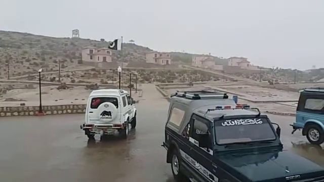 سنڌ جي تفريحي ماڳ گورک هل اسٽيسن تي برسات جا فوٽيج смотреть онлайн