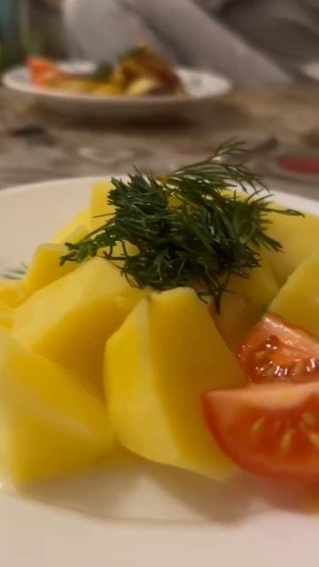 Картошечка с маслом и укропом