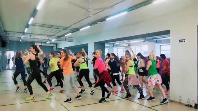 моя любимая весенная сальса с мегамикса вроде 88 смотреть онлайн