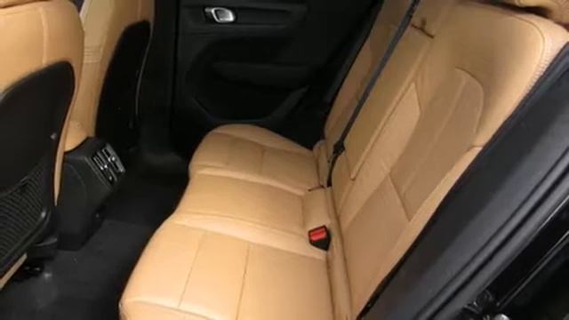 2020 Volvo XC40 T5 Momentum in Waukesha, WI 53186 смотреть онлайн