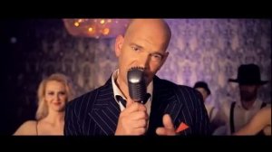 A mode Mi a more Mio