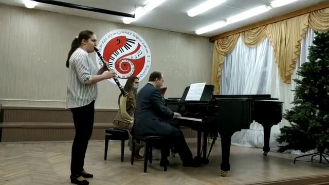 A.Piazzolla. Oblivion. Vasilisa Chemiris (clarinet), Farit Galiakhmetov (piano) смотреть онлайн