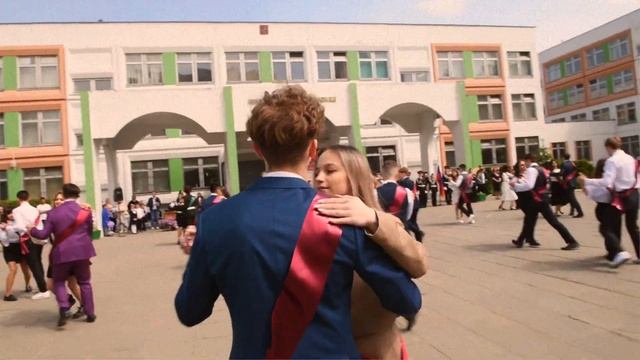 Видеоклип - Последний звонок в московской школе смотреть онлайн
