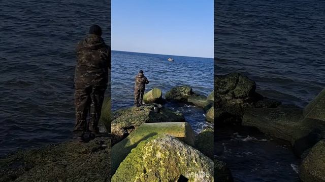 Рыбалка на Балтийском море ! начало охоты на" салаку" 😋 . Весна 04.03.2024 смотреть онлайн