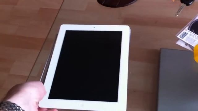 iPad 2 Smart Cover Makes Smart Mat смотреть онлайн