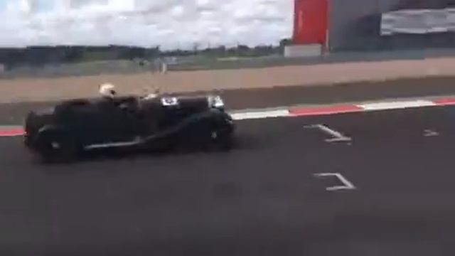 Hudmotorsports 1934 Bentley - have fun at Silverstone BDC meeting смотреть онлайн