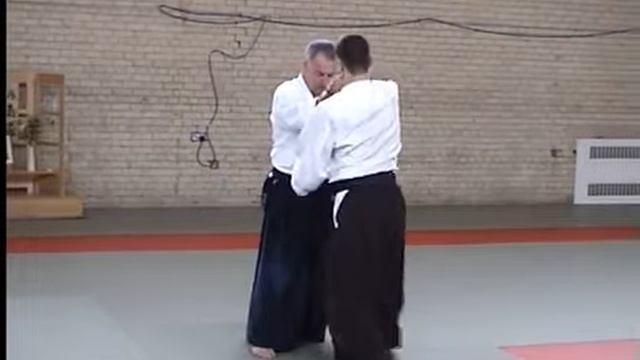 Айкикай Великобритании. Практика с гостем (учителем) Юкимицу Кобаяси и инструкторами (2003) - ч 3