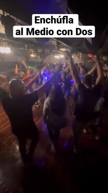 Intermediate Salsa Moves- Enchufla Al Medio Con Dos