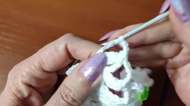 ЛЕТНИЙ, АЖУРНЫЙ БЕРЕТ КРЮЧКОМ. Видео для начинающих. смотреть онлайн