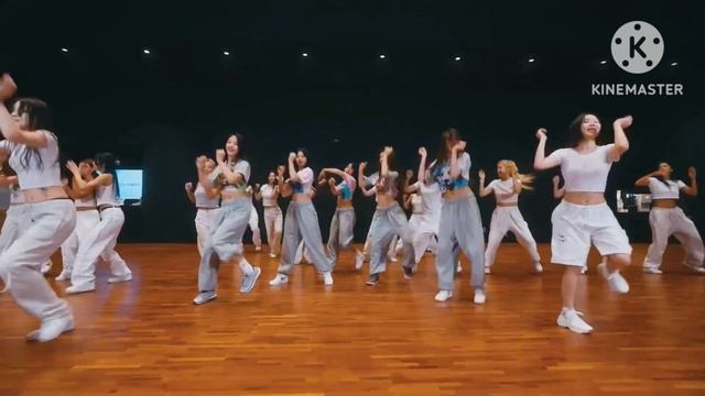 Chorus dance (mirrored) Super Shy by NewJeans смотреть онлайн