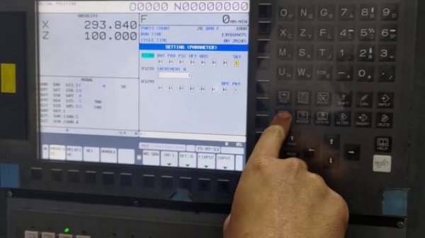 how to lock fanuc oi-mf system key