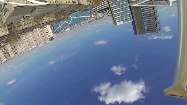 Видео о том, как падал квадракоптер с высоты 20 этажа смотреть онлайн