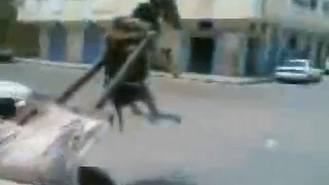 How to tell if your ass is too small смотреть онлайн