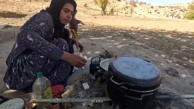 15.11.2023 Взращиваем новую жизнь под непромокаемым Небом Создаем дом для трех Маленьких Сердечек смотреть онлайн