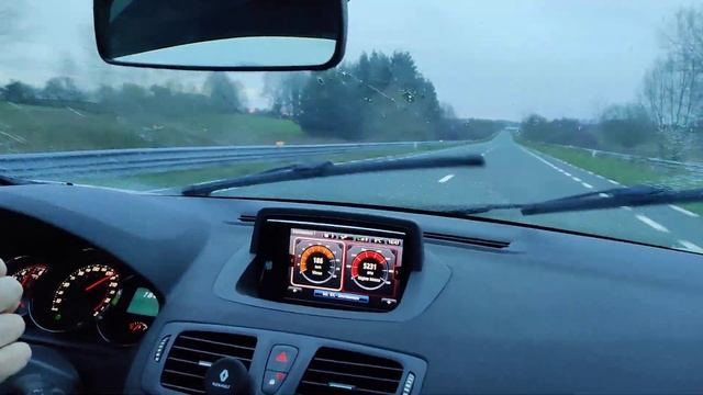 Megane 3 RS 275 Trophy R Acceleration on slipy road !!! Engine Noise F4RT still love it смотреть онлайн