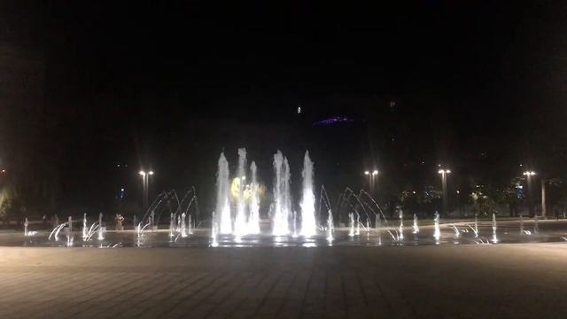 Завтра открытие нового фонтана и парка в центре города - Харьков смотреть онлайн