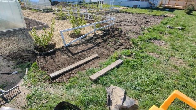 # 368. Благоустройство загородного участка продвигается полным ходом. Загородная жизнь с нуля 2024 смотреть онлайн