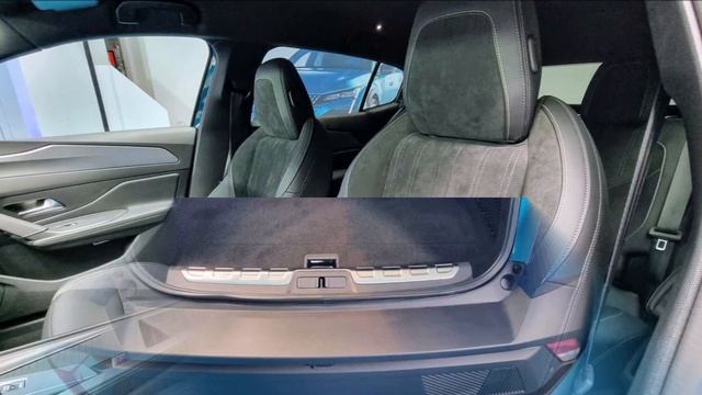 Hang xe Pháp đang bán tại VN chào khách mẫu xe mới đúng "đẹp" công nghệ "đỉnh chóp" và giá bán mềm смотреть онлайн