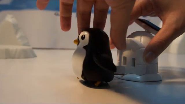 Penguin Life - Plug-in Solar Rechargeable Kit смотреть онлайн