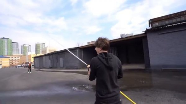 Кто Последний Отпустит Руку, Получит Lamborghini Челл