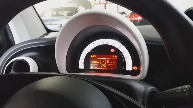 Apagar Aviso de Revisão Smart fortwo 2015 смотреть онлайн