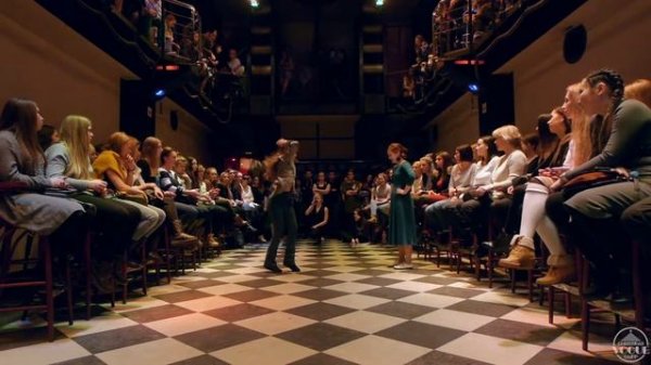 CHRISTMAS VOGUE BALL - WAACKING PRO - 1/2 - 1