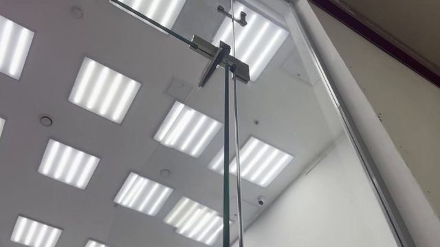 Как стеклянные перегородки меняют пространство магазина опыт нового проекта смотреть онлайн