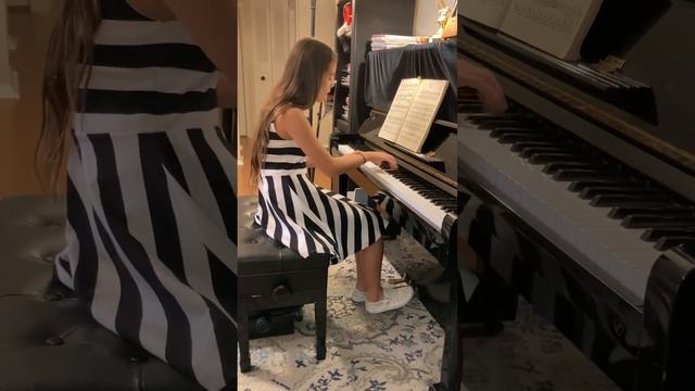 Album-Leaf Edvard Grieg / Листок из альбома Э. Григ. смотреть онлайн