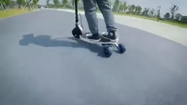 豪聖三輪漂移電動滑板車 смотреть онлайн