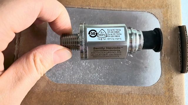 4.5Hz Bently Nevada Vibration Sensor Velomitor XA Piezo-Velocity Sensor 330525-CN 330525-00 смотреть онлайн