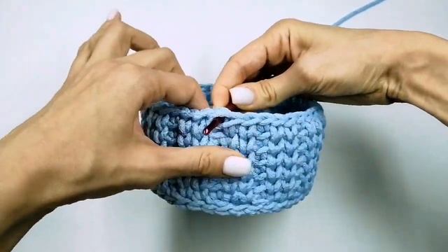 Пять узоров из трикотажной пряжи и шнура. Узор №3 "Дорожки" смотреть онлайн