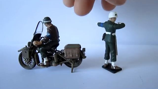 Tamiya 1:35 US Militairy Police set ww2 Painted! смотреть онлайн