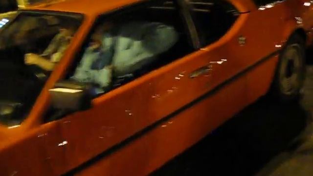 BMW M1 Walk around смотреть онлайн