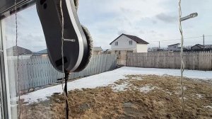 Робот мойщик окон с автоматическим распылением воды