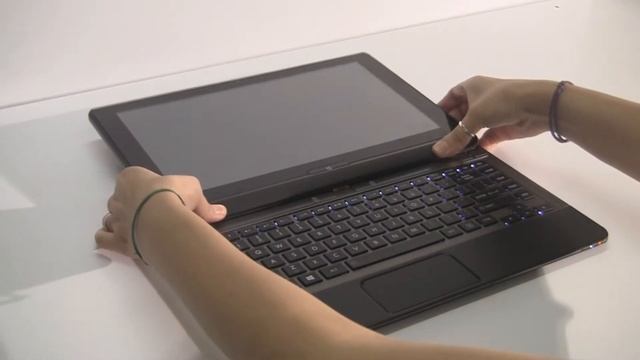 Toshiba Muestra Su Nuevo Modelo De Ultrabook A Tablet