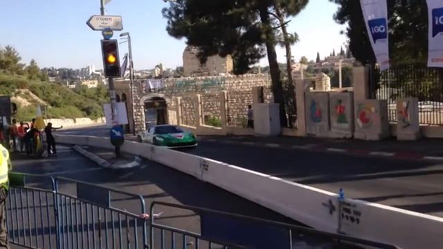 2013 Jerusalem Formula 1 | Kaspersky Ferrari 458 смотреть онлайн