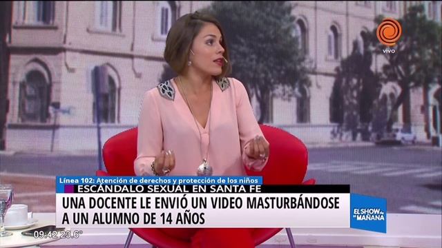 🔴MAESTRA envió un VIDEO MASTURBÁNDOSE a un ALUMNO de 14 años смотреть онлайн