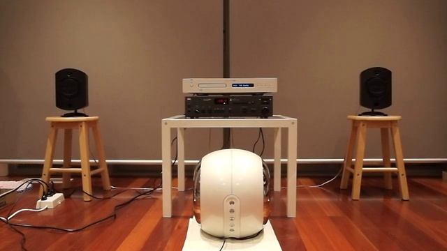 Solid Monitors, B&W PV1, NAD 7240PE, NAD S500i смотреть онлайн