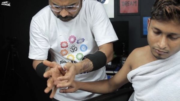 ASMR Relaxing Shoulder Massage With Head Scratching 3d Sound | Neck Crack And Ear Crack Head Massag