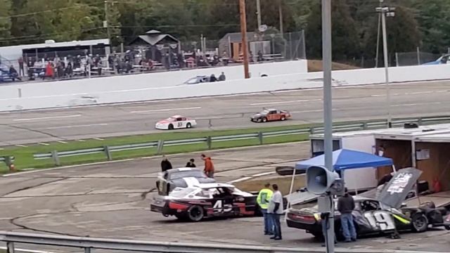 Octoberfest- Lee USA Speedway- Mini Cups feature 10-3-21 смотреть онлайн