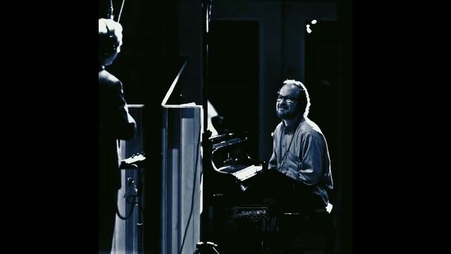 Julian Wild, NYC jazz singer, sings "With A Song in My Heart" (Rodgers/Hart) смотреть онлайн