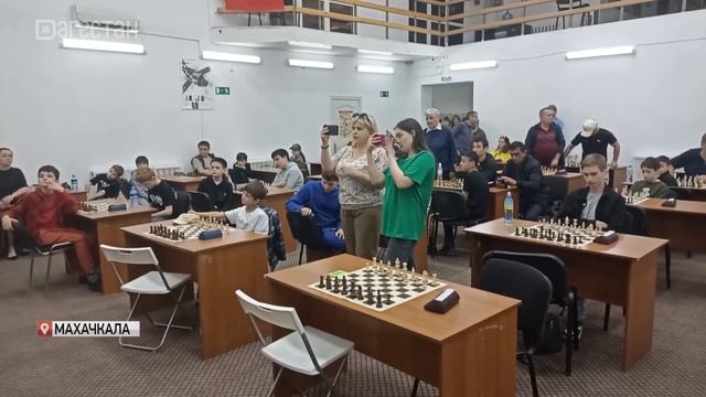 В Махачкале прошел шахматный турнир памяти профессора Ильяса Магомедсултанова смотреть онлайн