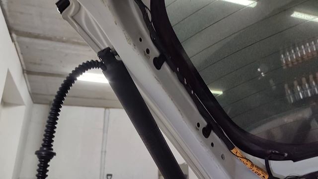 Установили газовые упоры багажника AccsCar смотреть онлайн