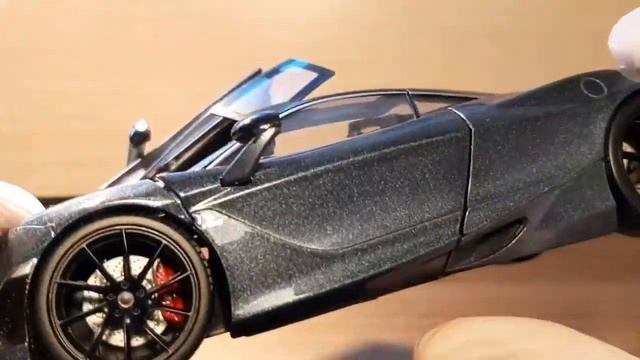 Обзор на масштабную модель MCLAREN 720S из фильма: Форсаж Хоббс и Шоу смотреть онлайн