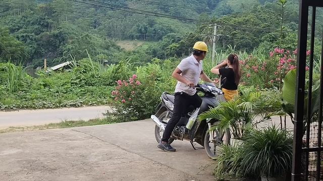 Jack's Love For A Single Mother And The Appearance And Harassment Of A Strange Woman. Ly Tieu Tay.