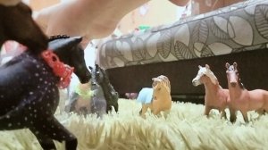 фигурки лошадей играют в Мафию😱