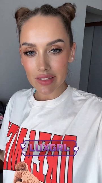 Не знаешь чем заняться? Luxury Girl ждет тебя смотреть онлайн