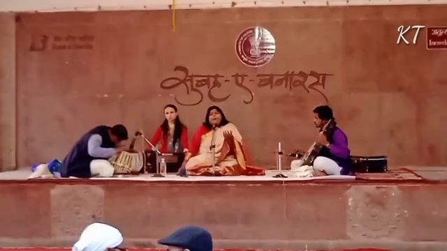 Subah-e-Banaras, A classical song performance at Assi ghat. #varanasi #assighat смотреть онлайн