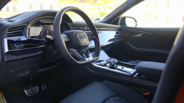 Audi SQ8 Exterior Interior Misano Red смотреть онлайн