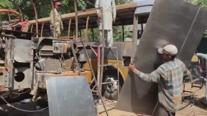 Как в Пакистане собирают автобусы.